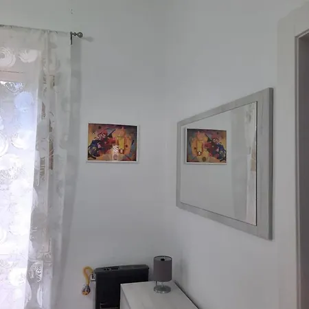 Maria - Family House Monte di Procida